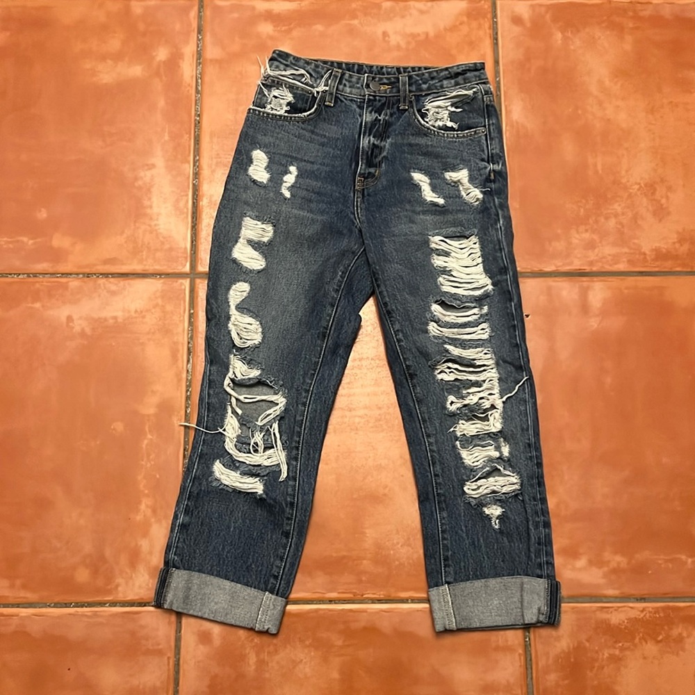 Carmar Distressed Jeans
